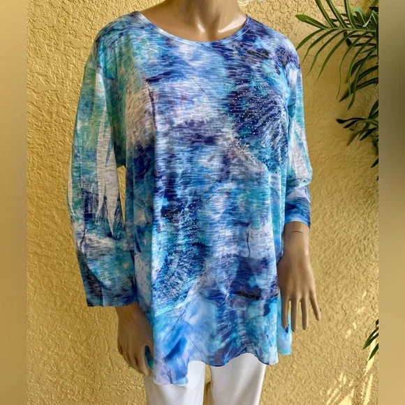 Jess & Jane blue watercolor embellished tunic top - Picture 2 of 10